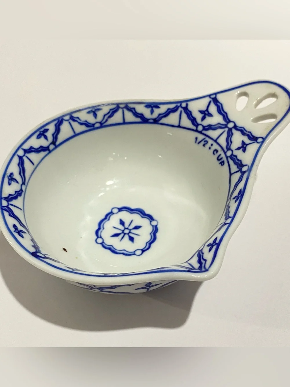 Pier 1 Blue White Porcelain Nesting Measuring Cups Handpainted Set of 4 Floral